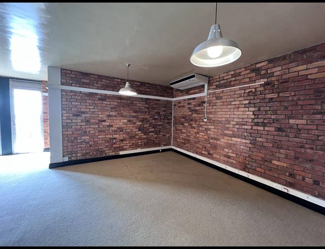 60M² OFFICE TO LET IN GREEN POINT